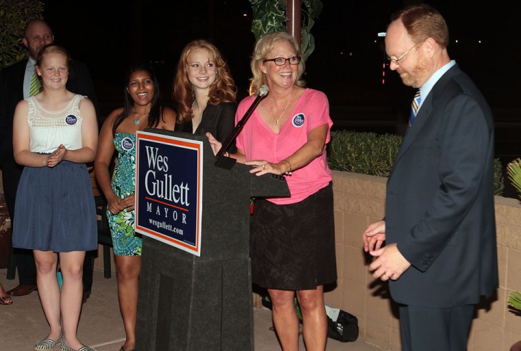 gullett.election.002.dw.08302011.jpg